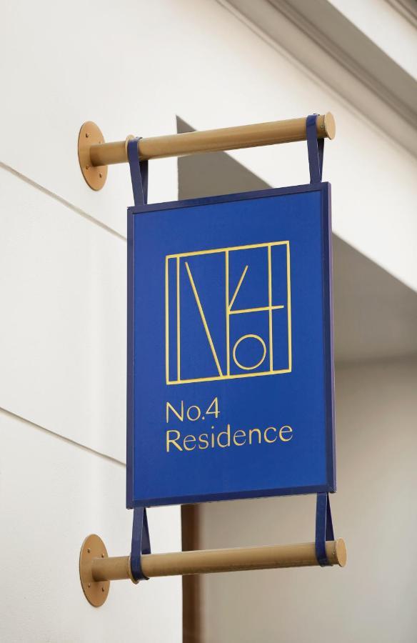 No.4 3*